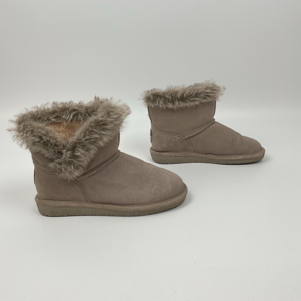 Bearpaw Helaina Taupe Faux Fur Lined Suede Boots‎ Size 6 Cozy Winter